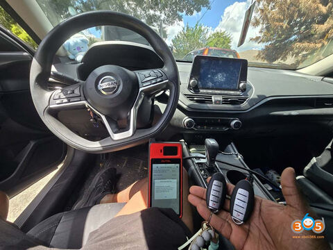 Illustration for Autel KM100 Adds 2020 Nissan Altima Smart Key via OBD