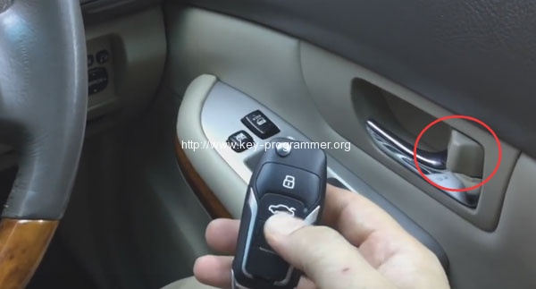 How to Program Remote Key for LEXUS RX330 with SKP900