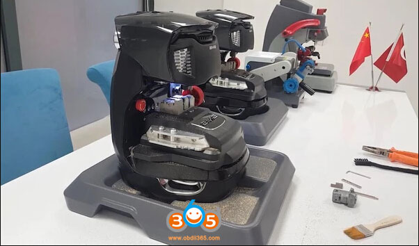 2m2-magic-tank-cut-gm-hu100-1
