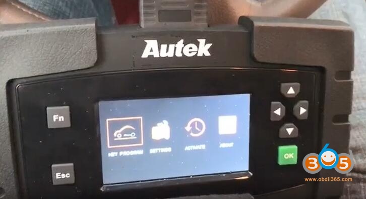 
			Autek iKey 820 OBD Programmed a New Key to Infiniti G37 2011: Success!		