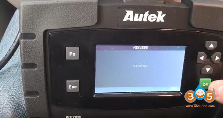 
			Autek iKey 820 OBD Programmed a New Key to Infiniti G37 2011: Success!		