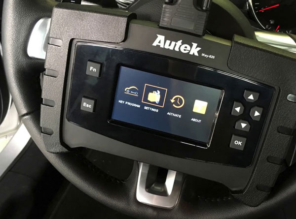 
			Autek iKey820 vs. Other OBD Key Programmers		