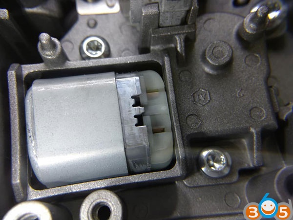 
			Chevrolet Cruze Electronic Steering Column Lock Repair and Program Smart Key		