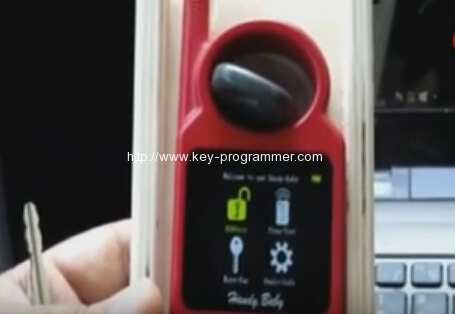 
			Handy baby key programmer copy Toyota G chip		