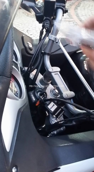 
			Honda R600 Motorcycle Key Making by Handy baby		