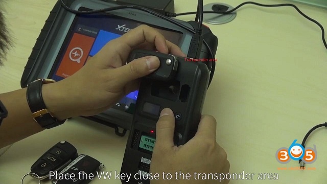 
			How to connect Xtool KC501 with X100 PAD3 Key Programmer		