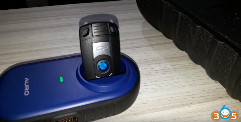 
			How to Unlock BMW CAS3 Remote HITAG2 with Auro Otosys IM100		