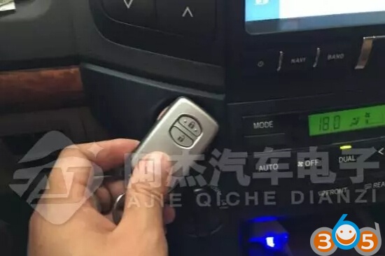 
			How to Unlock Toyota Land Cruiser VXR V8 Smart key		