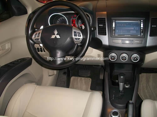 
			Launch X431 program Mitsubishi Outlander 09 all key lost		