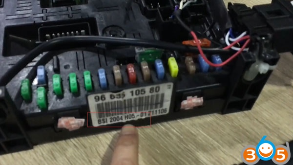 
			OBDSTAR X300 DP Reset Mileage on Peugeot 2004 BSI HC05		