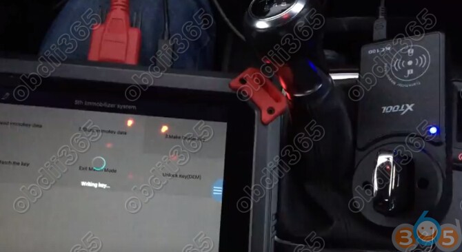 
			Program Audi A4 2012 IMMO5 Smart Remote Key by Xtool X100 Pad2		