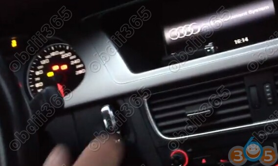 
			Program Audi A4 2012 IMMO5 Smart Remote Key by Xtool X100 Pad2		