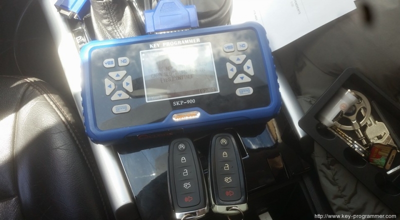 
			SKP900 key programmer adds a Ford Edge key successfully		