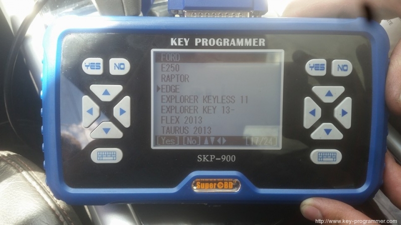 
			SKP900 key programmer adds a Ford Edge key successfully		