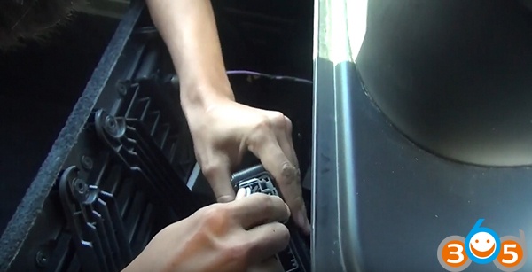 
			How to Program Range Rover 2015 KVM Smart Key with Mart Tool		
