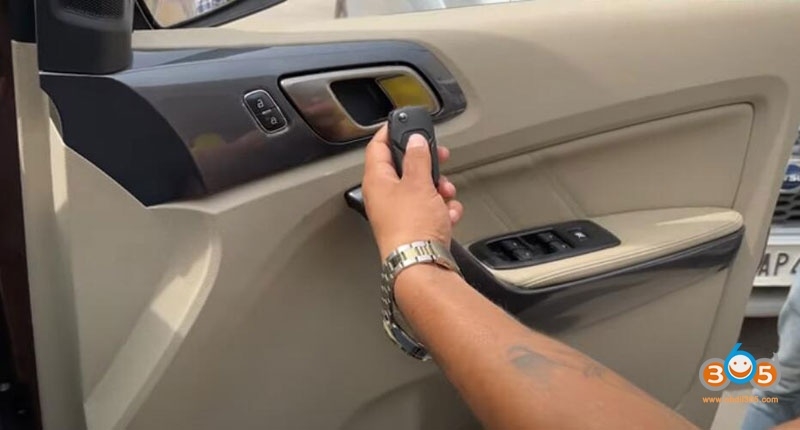 
			Program Ford Endeavour 2016-2018 All Keys Lost with Active Alarm by OBDSTAR		