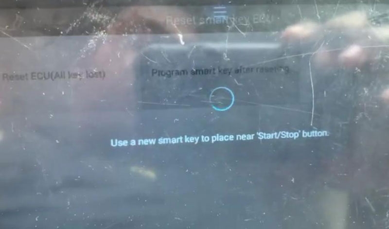 
			Program Toyota Prius 2010-2018 All Keys Lost with Xtool X100 PAD		