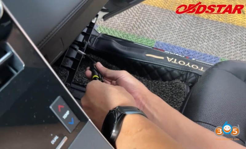 
			OBDSTAR Program 2020 Toyota Avalon 8A All Smart Keys Lost		