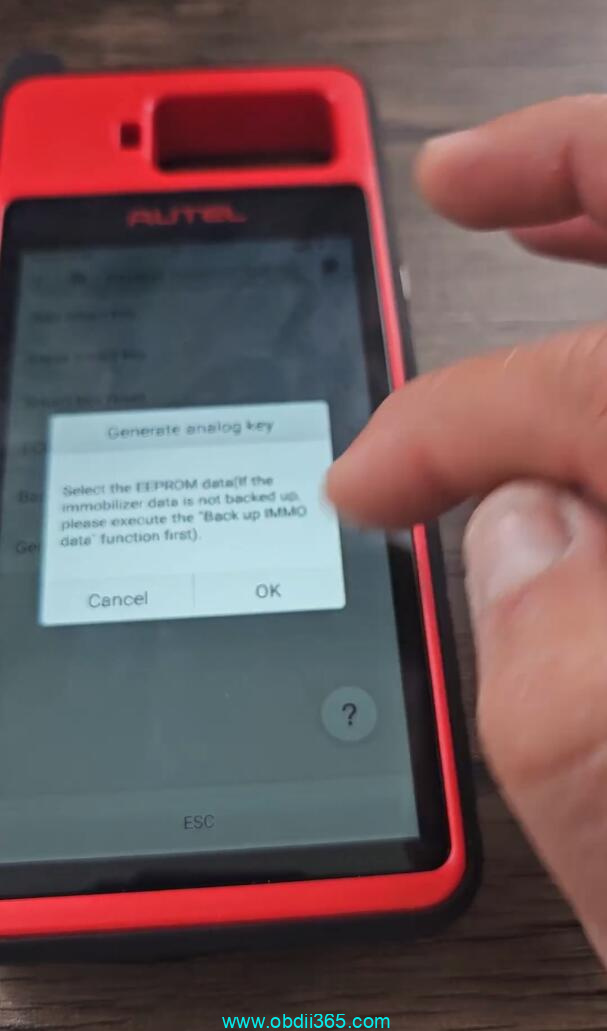 Autel KM100 Toyota Camry 2020 All Keys Lost 3