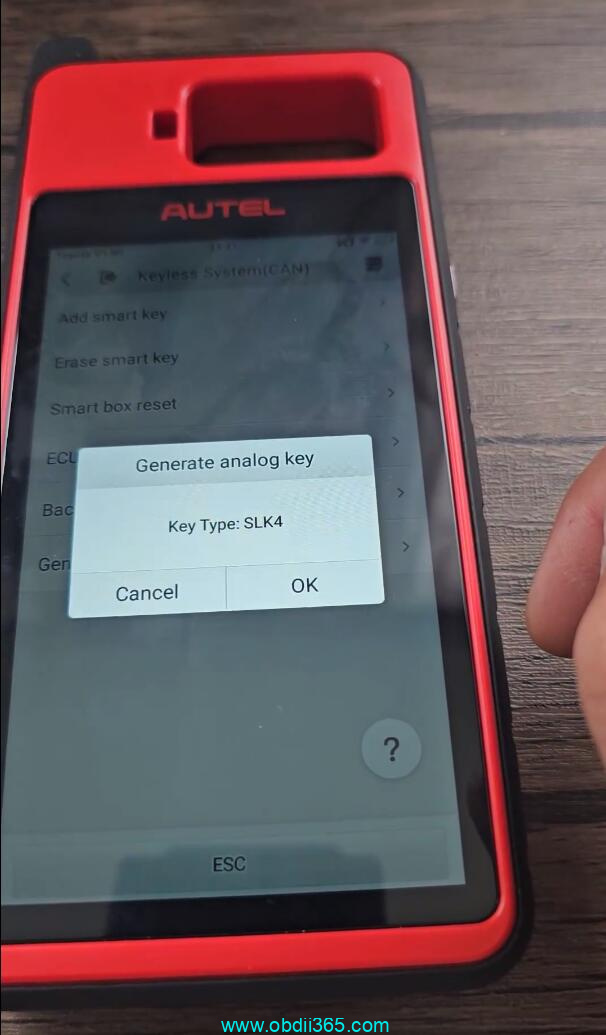 Autel KM100 Toyota Camry 2020 All Keys Lost 6