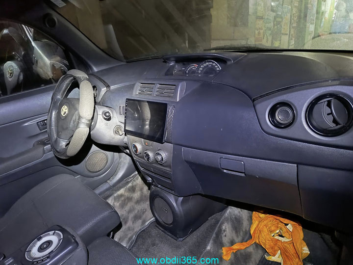 Toyota BB 2012 Twist Knob AKL 5