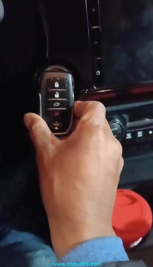 Autel KM100 Toyota Hihux 2024 AKL 8