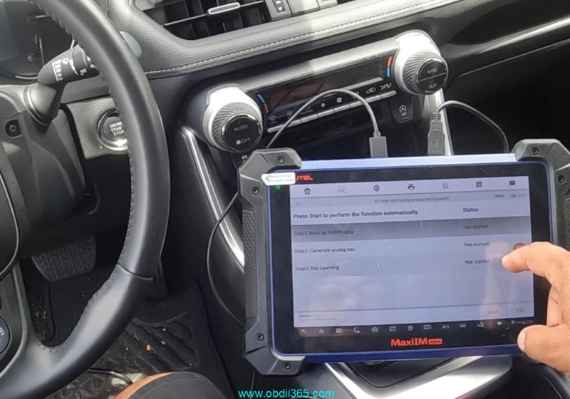 Autel IM608 Program Toyota RAV4 2023 All Keys Lost with APB112