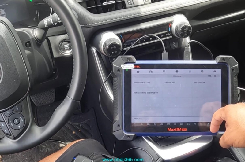 Autel IM608 Program Toyota RAV4 2023 All Keys Lost with APB112