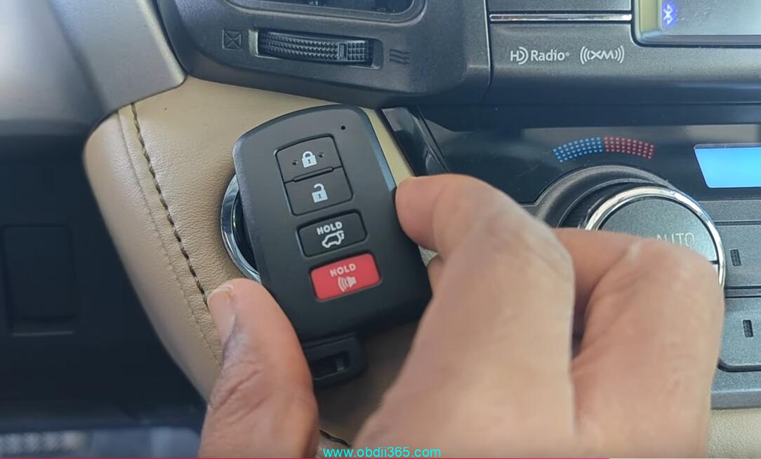 Launch X431 Pro Elite Add Key Toyota Rav4 Key 16