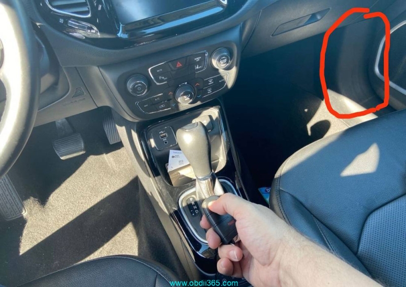 Read Jeep Compass 2020 Pin Code with Xtool X100 PAD3