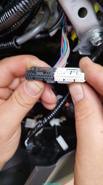 Toyota RAV4 2023 Connector is Different from Xhorse 30 PIN Cable?