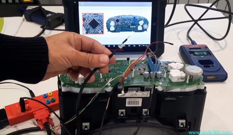 VW Golf 6 NEC24C64 AKL by Autel IM608 Service Mode with Gbox
