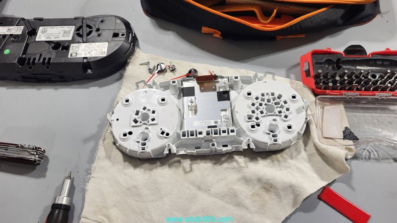 Autel IM608 Adds VW Tiguan 2019 MQB Key with APB131 Adapter