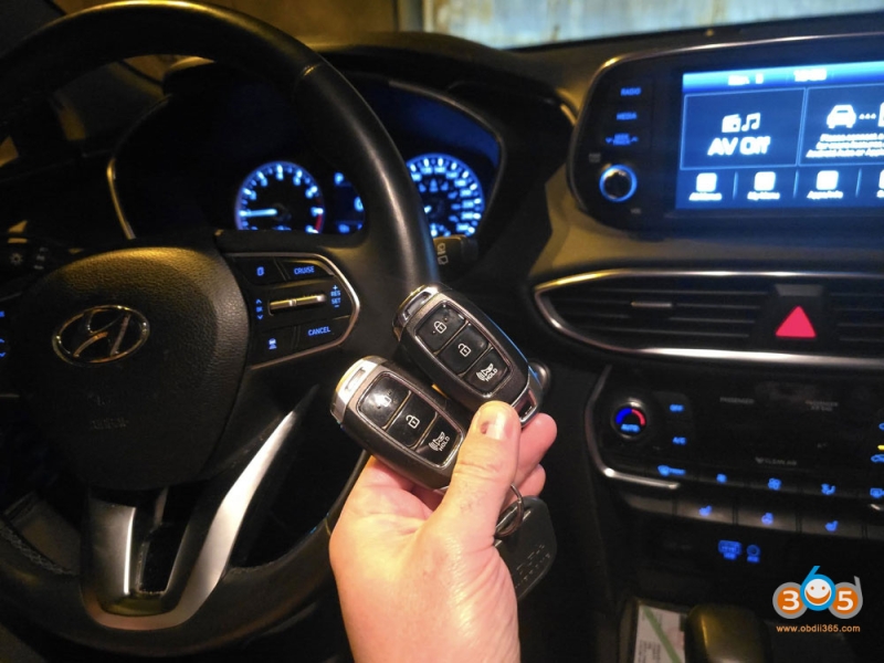 Autel KM100 Adds Hyundai Santa FE 2022 Smart Key via OBD
