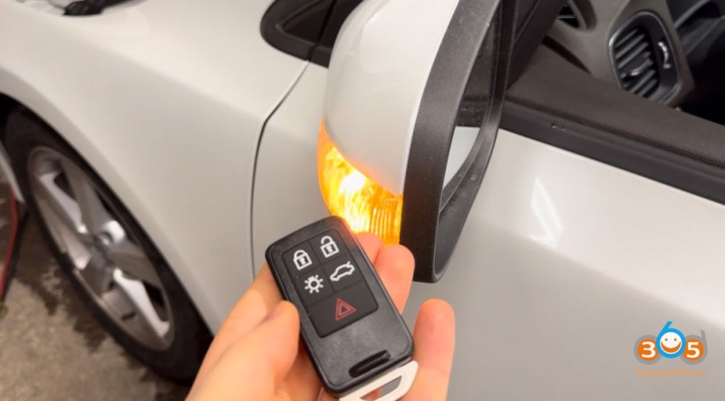 Autel IM608 Adds Volvo V40 2014 Semi-Smart Key via OBD