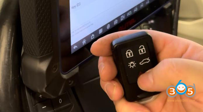 Autel IM608 Adds Volvo V40 2014 Semi-Smart Key via OBD