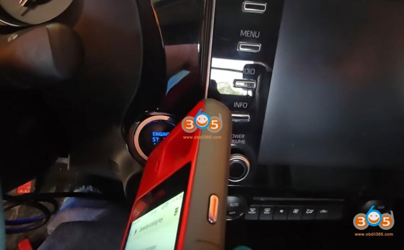Autel KM100 Program 2023 Toyota Hilux All Smart Key Lost
