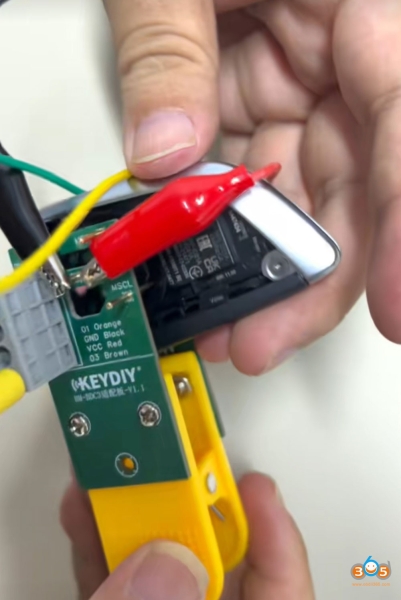 Keydiy KD-MAX Copy BMW BDC3 Key via Clip Adapter