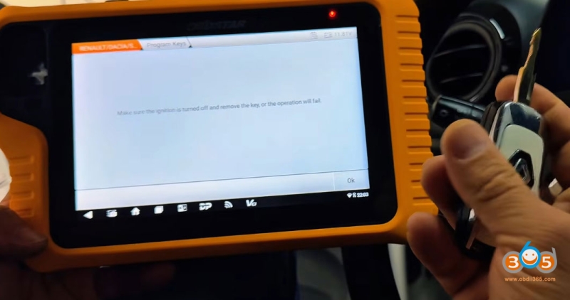 Program Renault Kwid 2023 Flip Key with OBDSTAR G3