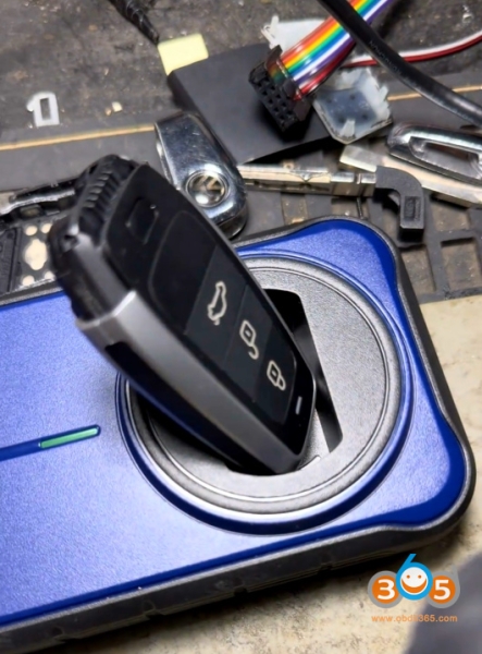 Autel IM508 Adds VAG MQB48 Key with APB300 Adapter