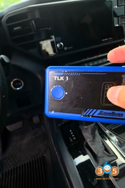How to Unlock 2023 Toyota Tundra Smart Key with EoneBoss TLK1?