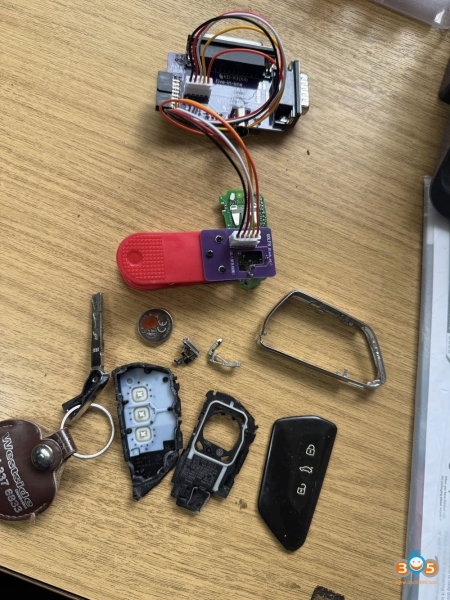 Keydiy KD-X4 Adds 2021 VW ID4 MQB49 5D Key via Clip Adapter
