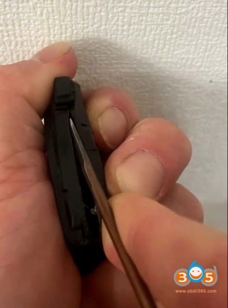 How to Disassemble Buick GL8/ Envision Shark fin Style Smart Key Shell?