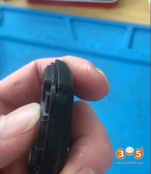 How to Disassemble Buick GL8/ Envision Shark fin Style Smart Key Shell?