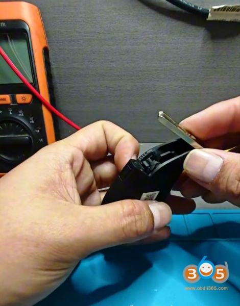 How to Disassemble Buick GL8/ Envision Shark fin Style Smart Key Shell?