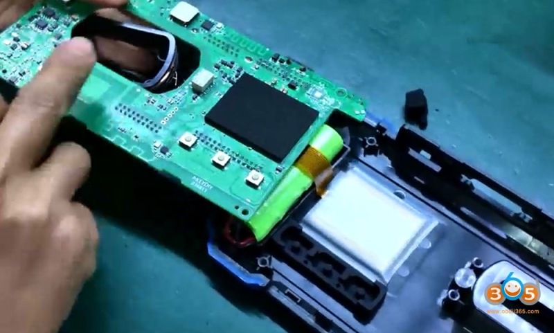 Keydiy KD-X4 Small Screen Replacement Guide