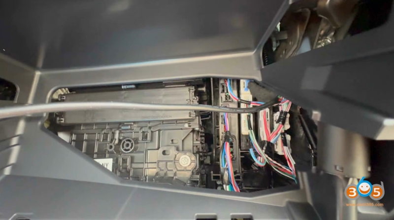 2024&ndash;2026 Toyota Corolla Cross 30 Pin Cable Location