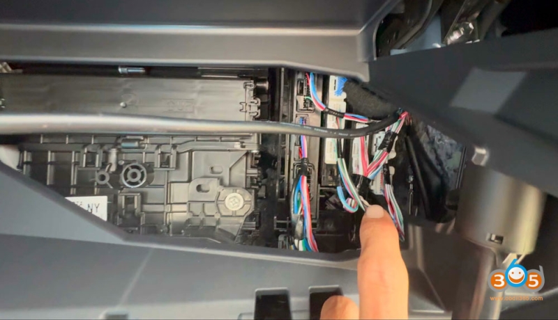 2024&ndash;2026 Toyota Corolla Cross 30 Pin Cable Location
