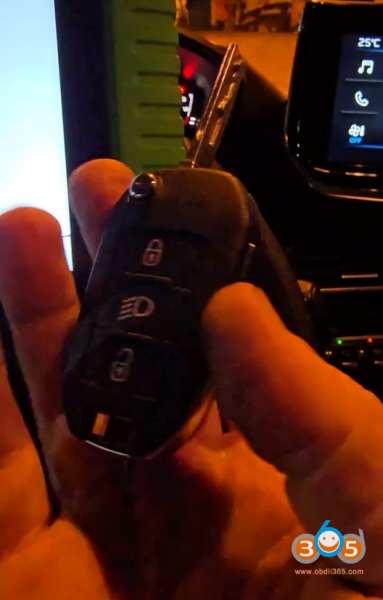 OBDSTAR G3 Adds 2025 Peugeot 208 Blade Key