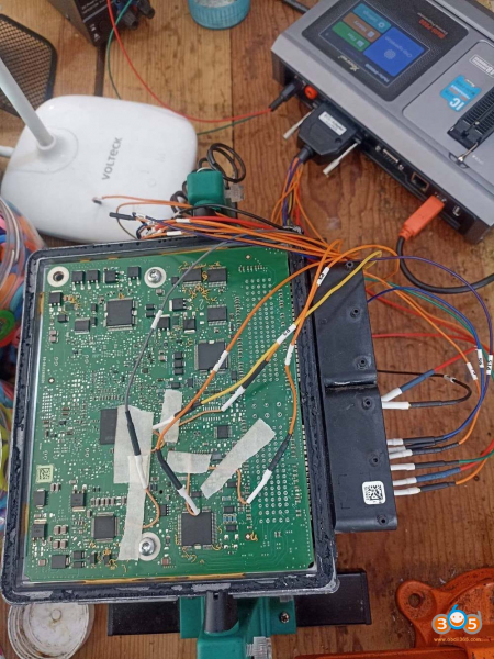 Program VW Golf MQB2 All Keys Lost with Xhorse + Autel Tools